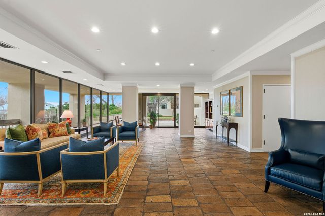 4001 N New Braunfels APT 300A, San Antonio, TX 78209