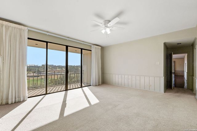 4001 N New Braunfels APT 300A, San Antonio, TX 78209