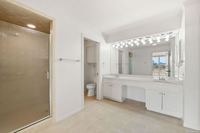 4001 N New Braunfels APT 300A, San Antonio, TX 78209