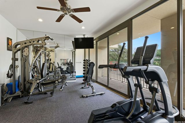 4001 N New Braunfels APT 300A, San Antonio, TX 78209