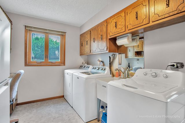 14637 S East Abbott Road, Homer Glen, IL 60491