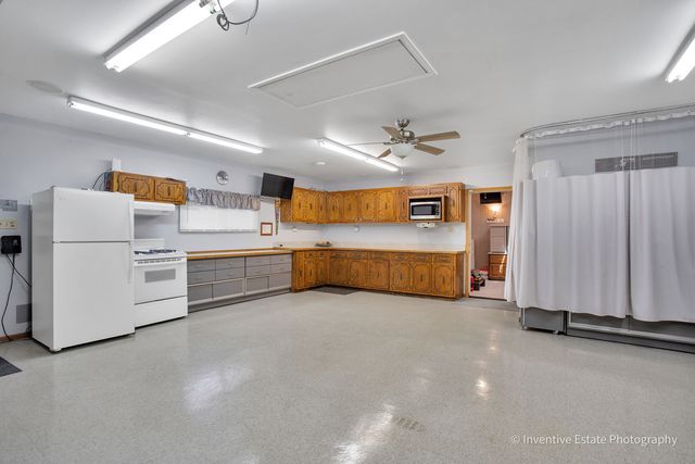 14637 S East Abbott Road, Homer Glen, IL 60491