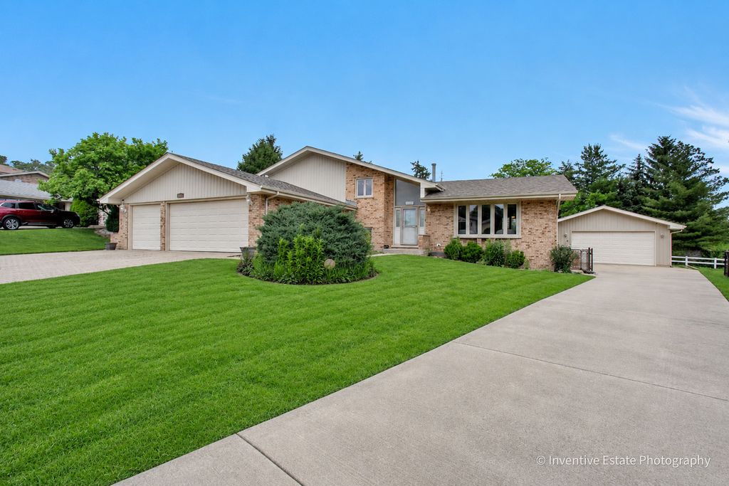 14637 S East Abbott Road, Homer Glen, IL 60491