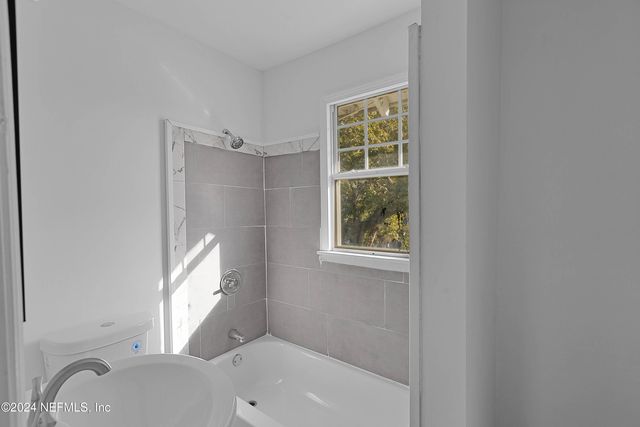 155 E 18TH Street, Jacksonville, FL 32206