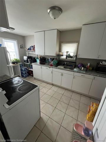 8127 Orchard Avenue, Warren, MI 48089