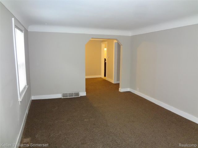 8127 Orchard Avenue, Warren, MI 48089