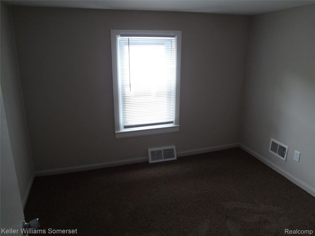 8127 Orchard Avenue, Warren, MI 48089