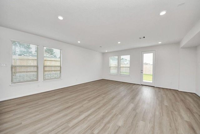 18211 Hidden Dahlia Drive, Tomball, TX 77377