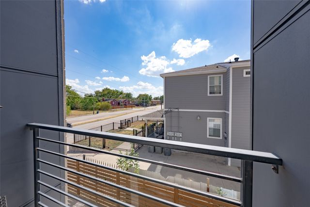 145 N Henderson Avenue 102, Dallas, TX 75214