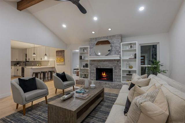 13506 Paddington CIR, Austin, TX 78729
