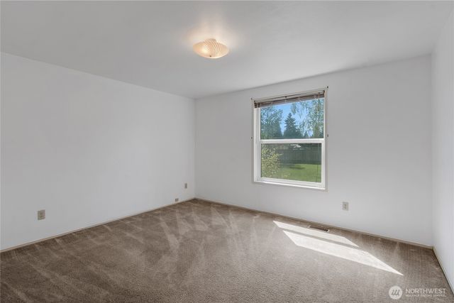 17710 Albany Street SW, Rochester, WA 98579