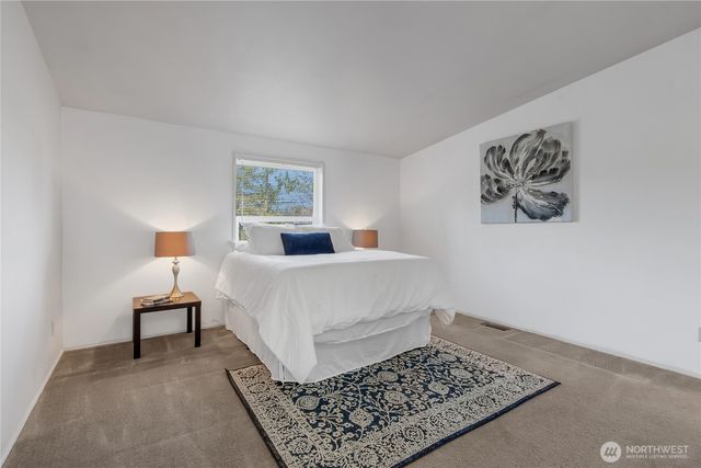 17710 Albany Street SW, Rochester, WA 98579