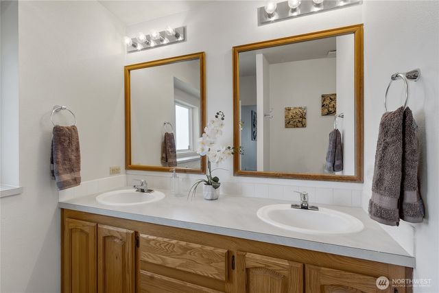 17710 Albany Street SW, Rochester, WA 98579
