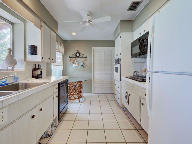 321 SHAMROCK BOULEVARD, Venice, FL 34293