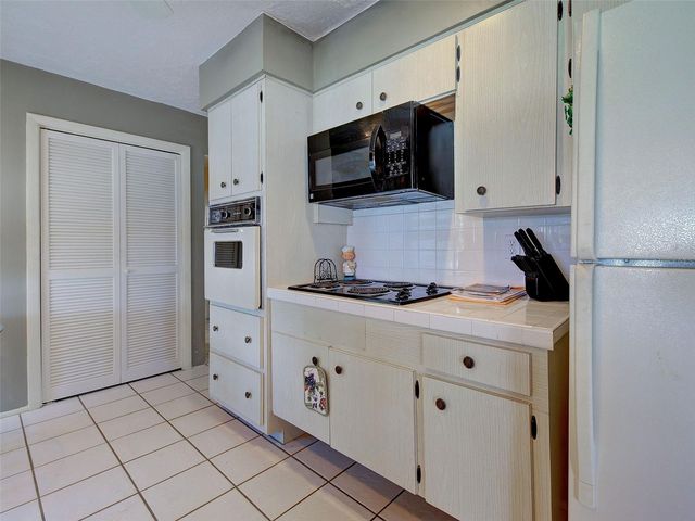 321 SHAMROCK BOULEVARD, Venice, FL 34293