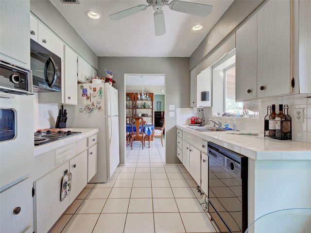 321 SHAMROCK BOULEVARD, Venice, FL 34293
