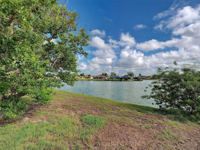 321 SHAMROCK BOULEVARD, Venice, FL 34293