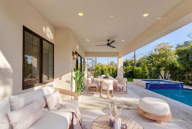 3834 N 34TH Street, Phoenix, AZ 85018