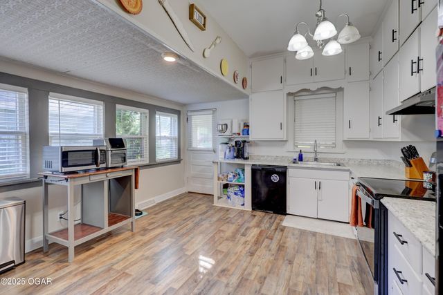 1615 Forest Street, Carthage, MO 64836