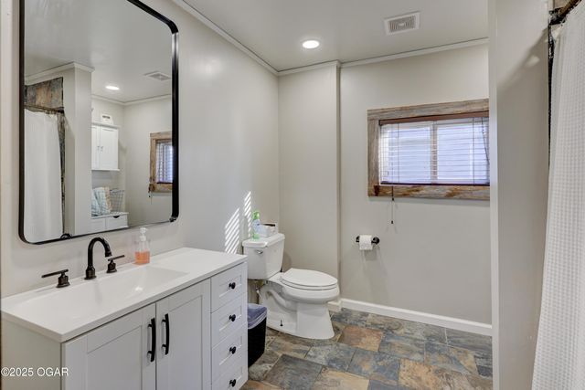 1615 Forest Street, Carthage, MO 64836