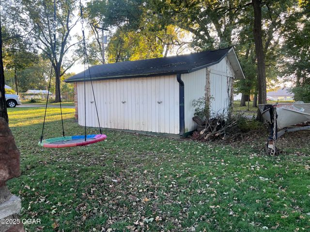 1615 Forest Street, Carthage, MO 64836