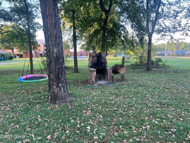 1615 Forest Street, Carthage, MO 64836