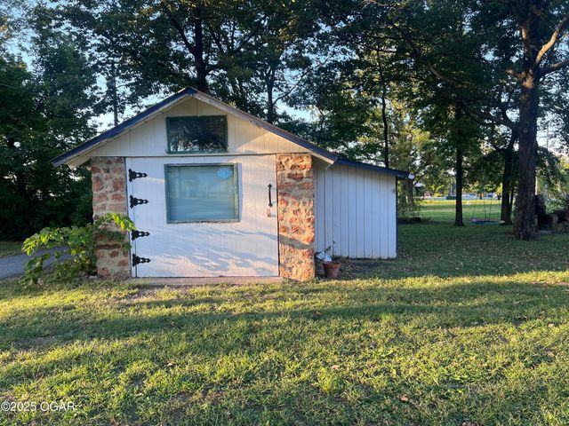 1615 Forest Street, Carthage, MO 64836