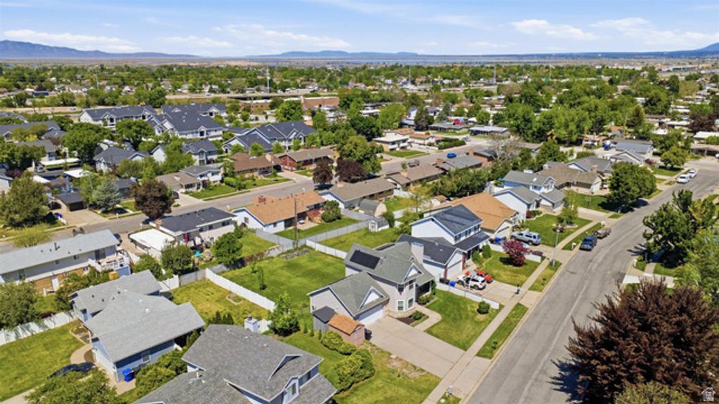 Image 36 of property listing at 845 N 275 W, Bountiful, UT 84010