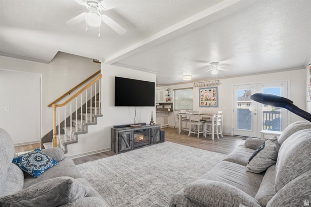 Image 7 of property listing at 845 N 275 W, Bountiful, UT 84010