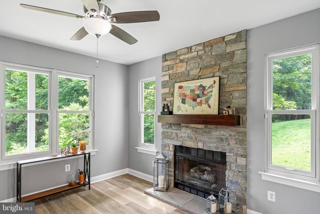 22247 WATSON RD, Leesburg, VA 20175