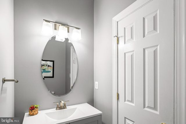 22247 WATSON RD, Leesburg, VA 20175