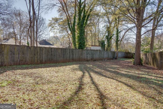 1786 Center Avenue, East Point, GA 30344