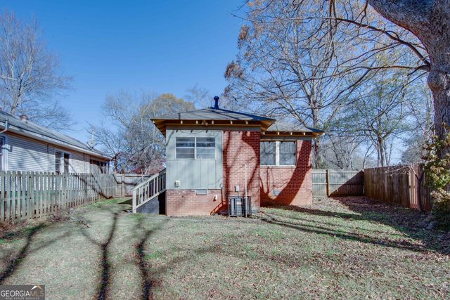 1786 Center Avenue, East Point, GA 30344