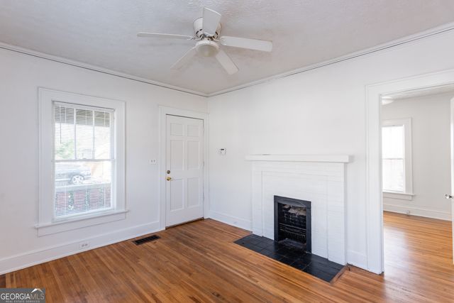 1786 Center Avenue, East Point, GA 30344