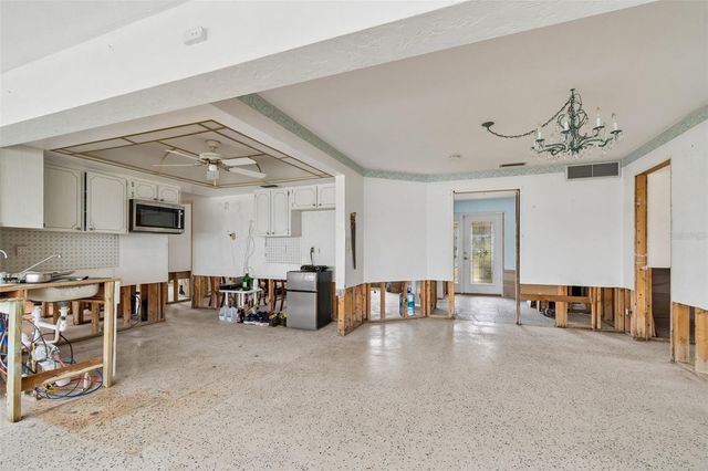 15 BELLEVUE DRIVE, Treasure Island, FL 33706