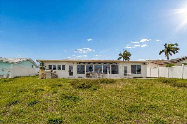 15 BELLEVUE DRIVE, Treasure Island, FL 33706