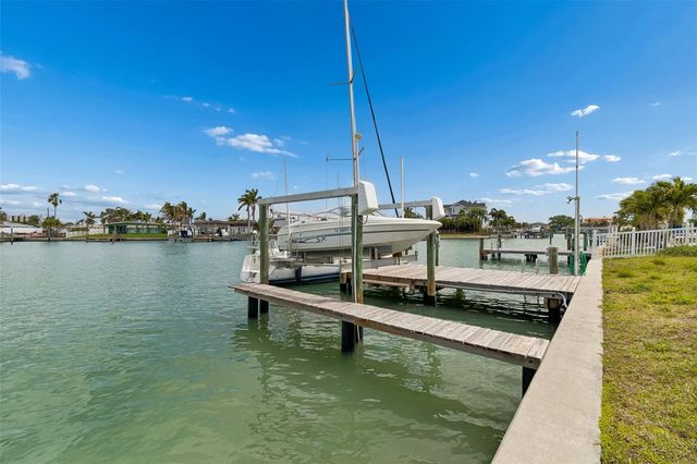 15 BELLEVUE DRIVE, Treasure Island, FL 33706