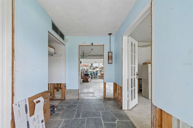 15 BELLEVUE DRIVE, Treasure Island, FL 33706