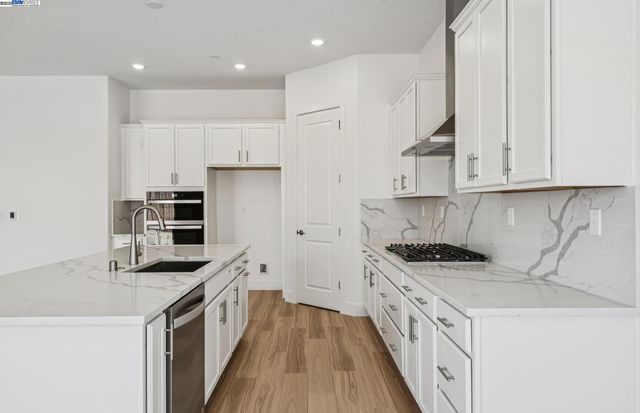 1065 Bradbury Dr, Discovery Bay, CA 94505