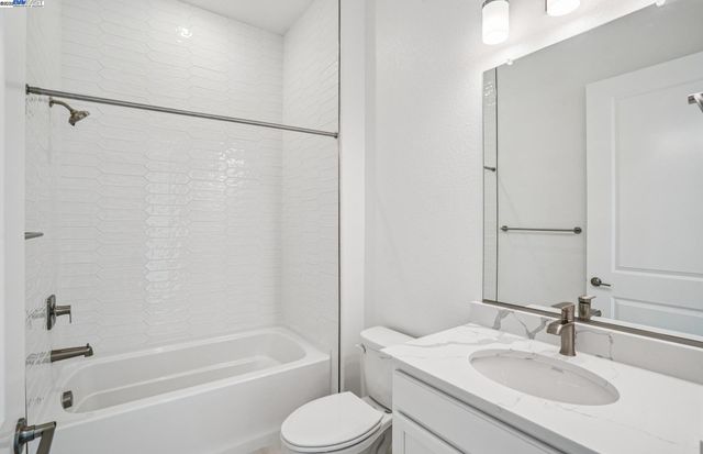 1065 Bradbury Dr, Discovery Bay, CA 94505