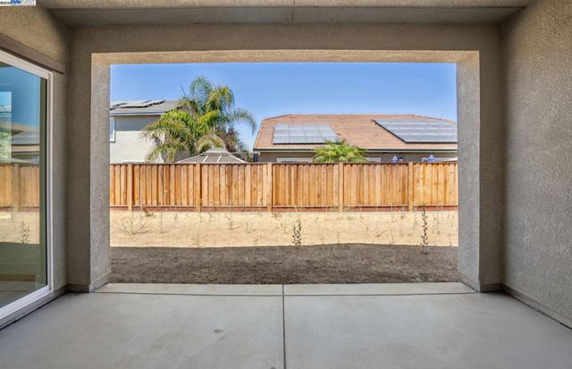 1065 Bradbury Dr, Discovery Bay, CA 94505