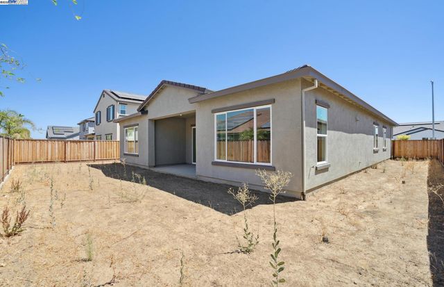 1065 Bradbury Dr, Discovery Bay, CA 94505