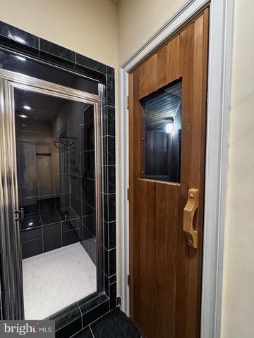 5211 ROSALIE RIDGE DR, Centreville, VA 20120