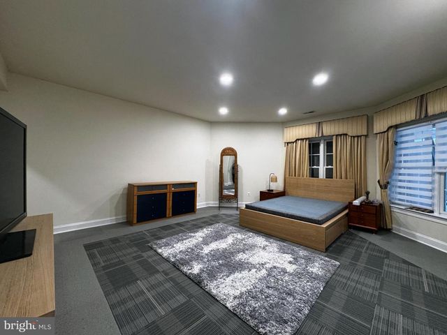 5211 ROSALIE RIDGE DR, Centreville, VA 20120