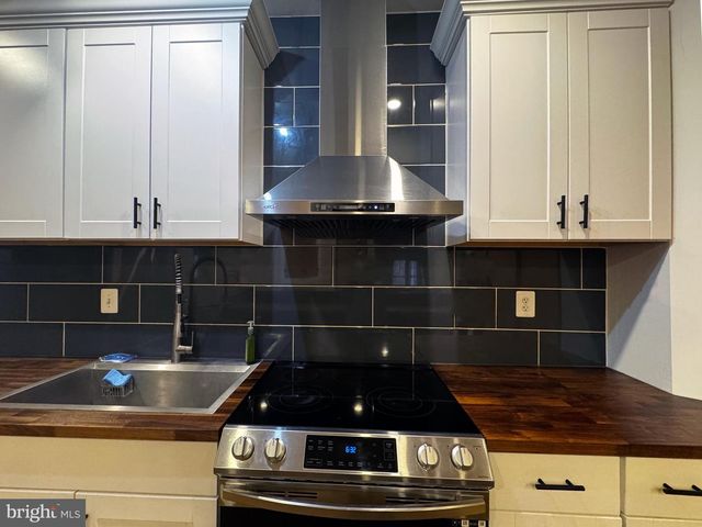 5211 ROSALIE RIDGE DR, Centreville, VA 20120