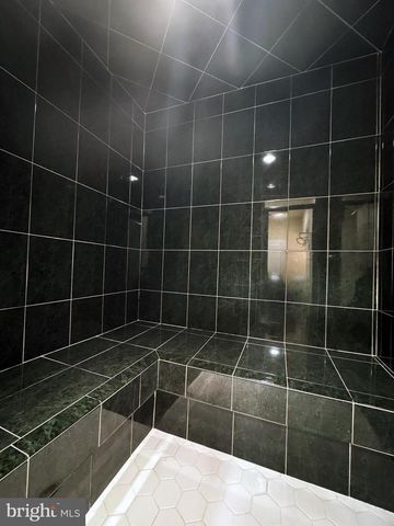 5211 ROSALIE RIDGE DR, Centreville, VA 20120