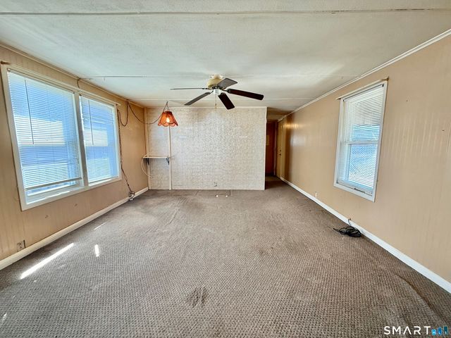 9 North Road, East Windsor, CT 06088