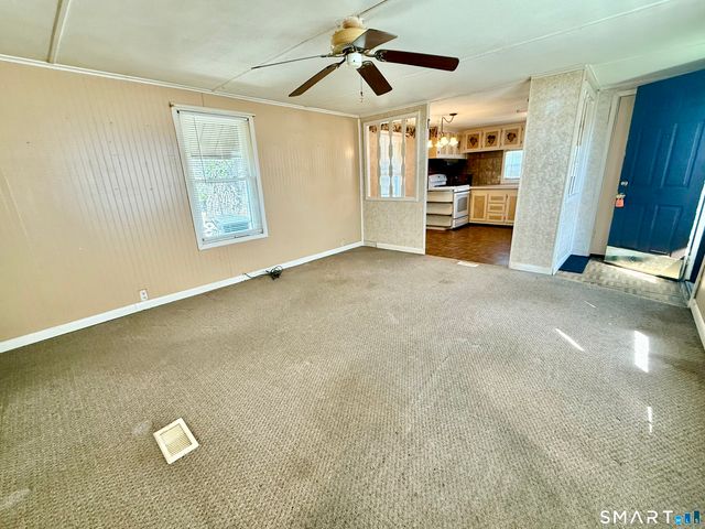 9 North Road, East Windsor, CT 06088