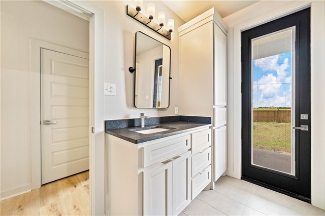 1526 Mariposa Ranch Dr, Corpus Christi, TX 78415