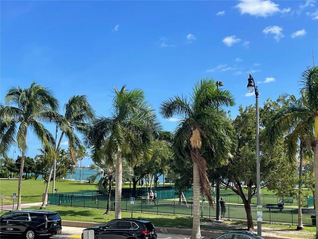 488 NE 18th St 3910, Miami, FL 33132